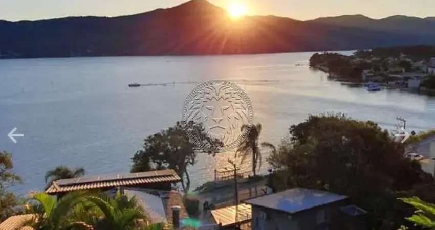 Terreno à venda na Barra da Lagoa, Florianópolis 