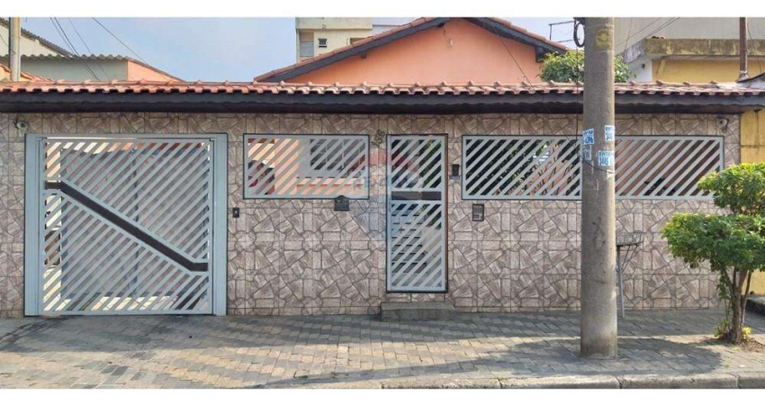 Ótima casa térrea com 3 quartos e edícula completa, localizada na rua Padre Augusto Rizzi 156, Jardim Ana Maria, Santo André R$ 440.000!!!