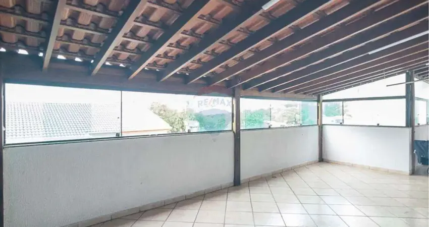 'OPORTUNIDADE'  Cobertura  com 02 dormitórios - Apartamento s/condomínio em  Excelente localização na rua Apalaches.
