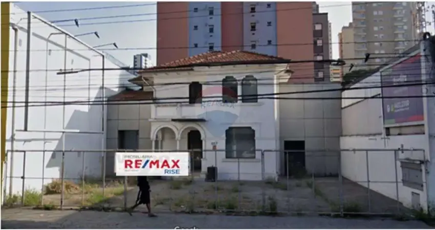 Sobrado Comercial Estratégico para locação no Jardim – 481m2 com 20 Ambientes e 10 Vagas!