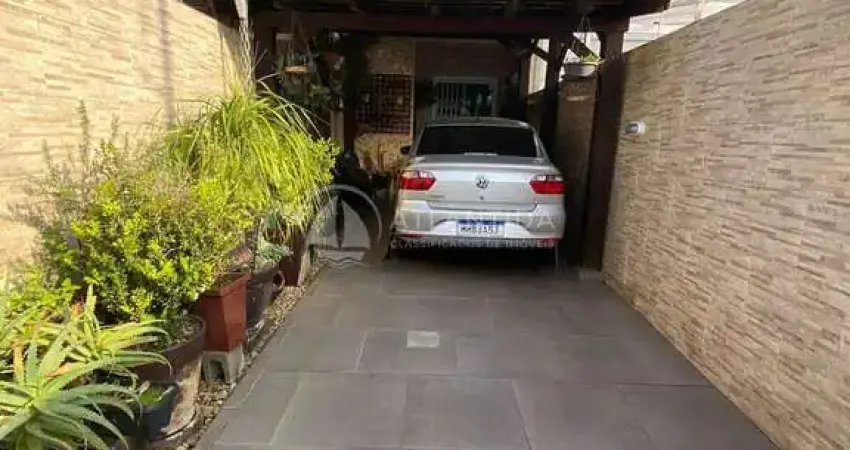 Casa com 2 quartos à venda no Centro, Camboriú 