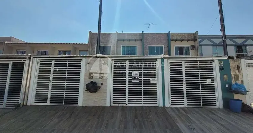 Sobrado com 2 dormitórios no bairro são francisco de assis - camboriú