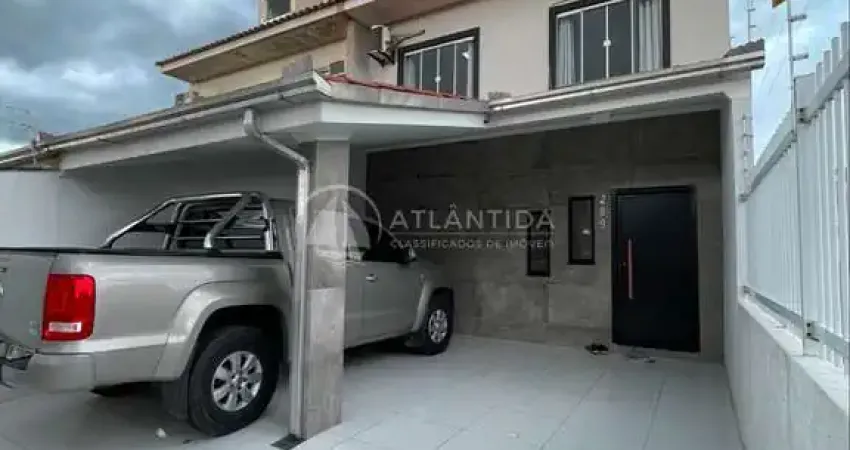 Casa com 3 quartos à venda no Centro, Camboriú