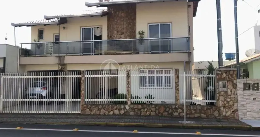 Casa com 4 quartos à venda no Centro, Camboriú 