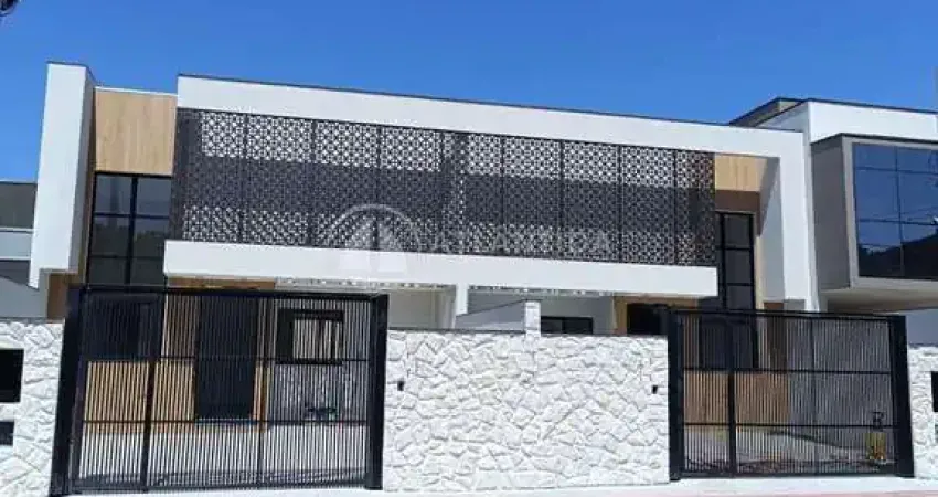 Casa com 3 quartos à venda no Rio Pequeno, Camboriú