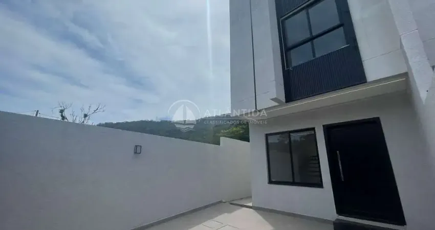 Casa com 2 quartos à venda no Rio Pequeno, Camboriú 