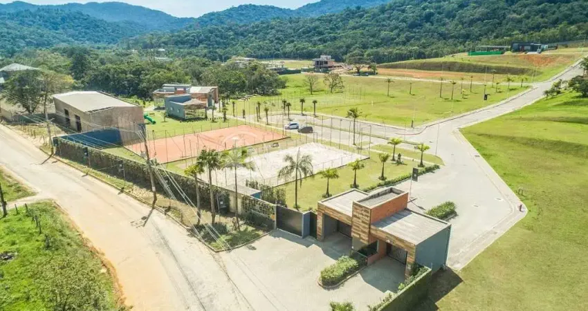 Terreno em condomínio fechado à venda no Rio do Meio, Camboriú 