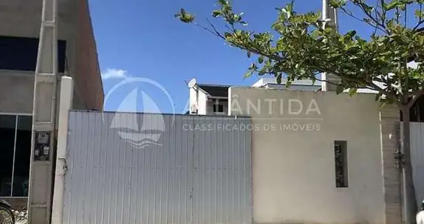 Casa com 2 quartos para alugar no Rio Pequeno, Camboriú