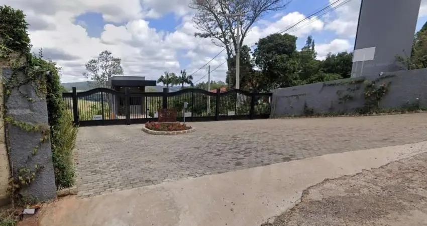 Linda chácara à venda em Condomínio fechado com apenas 40 casas - Morungaba, SP