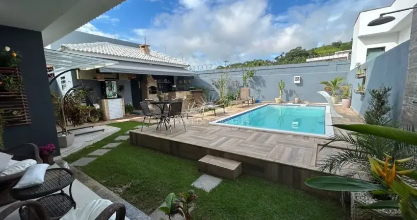 7741 - Casa alto padrão à Venda no Vale dos Cristais, Macaé, RJ