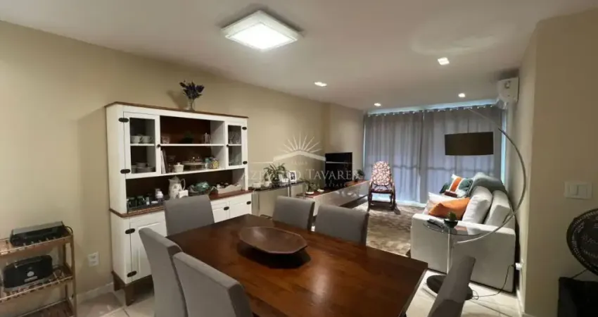 7987 -  Apartamento à Venda | Cavaleiros - Macaé́, RJ