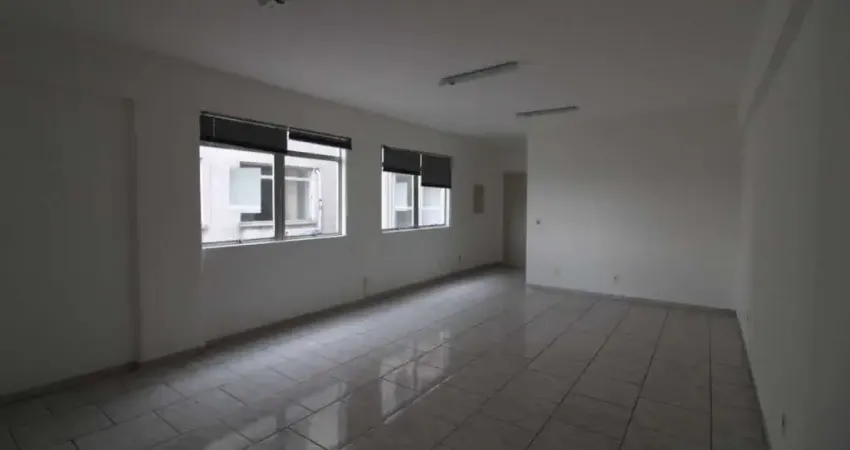 Sala comercial para alugar na Avenida São Pedro, 844, São Geraldo, Porto Alegre