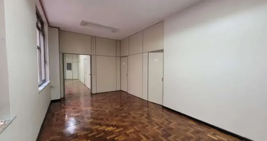 Sala comercial para alugar na Rua Uruguai, 277, Centro Histórico, Porto Alegre