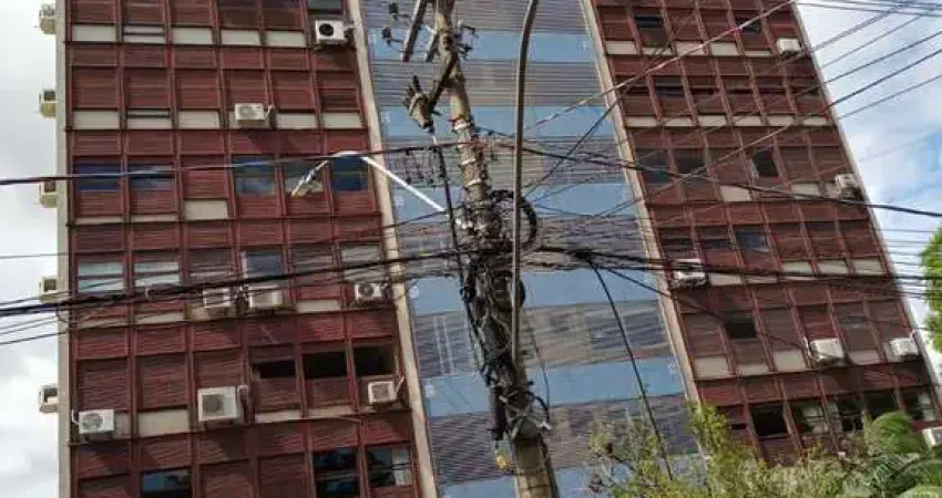 Apartamento com 3 quartos para alugar na Avenida Ganzo, 526, Menino Deus, Porto Alegre
