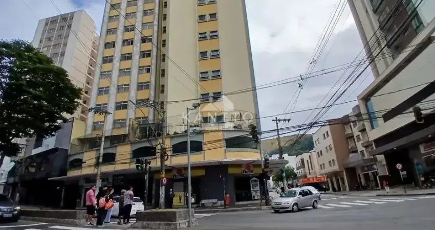 Apartamento com 3 dormitórios à venda, por R$ 400.000 - São Mateus - Juiz de Fora/MG