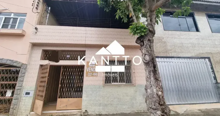 Casa com 3 quartos à venda no mariano procópio com uma excelente localização dentro do bairro