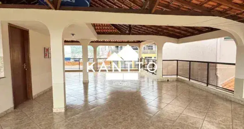 Casa linear com cobertura, 2 vagas, 3 quartos, Democrata, Juiz de Fora - 570.000,00
