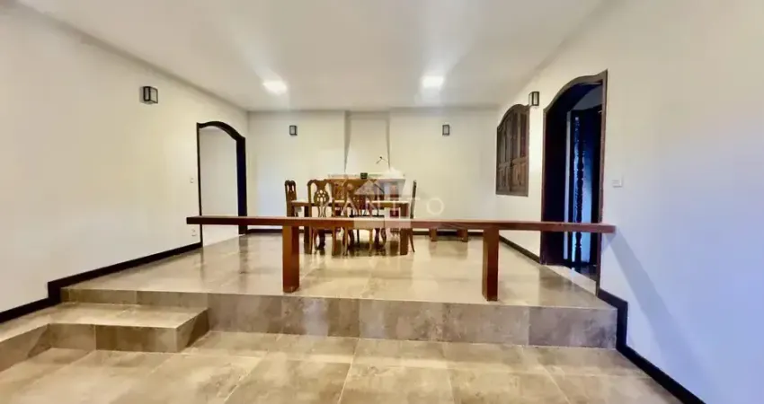 Casa linear, 4 quartos, , 4 vagas, são mateus, juiz de fora . excelente localização dentro do bairro