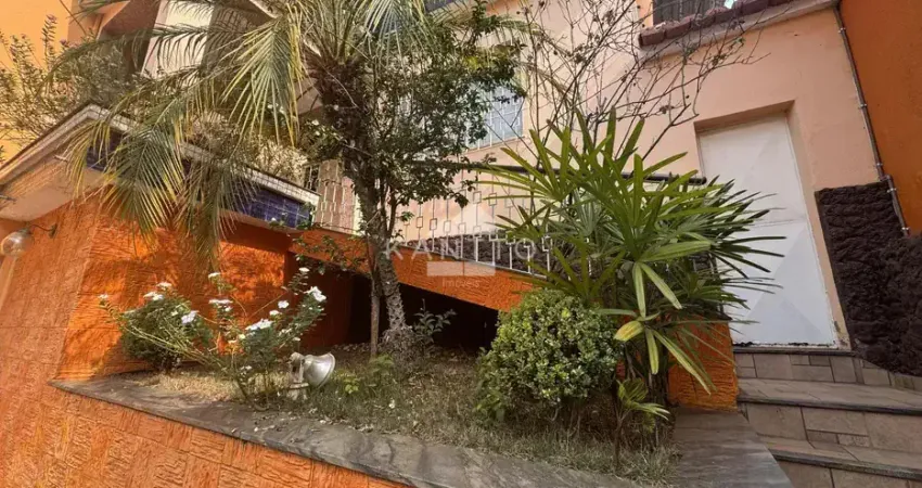 Casa com 5 dormitórios, 3 suítes, Jardim Glória, Juiz de Fora