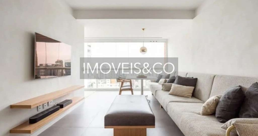 Apartamento de alto padrão em condomínio no Itaim Bibi, São Paulo-SP: 2 quartos, 2 suítes, 1 sala, 2 vagas de garagem, 75m².