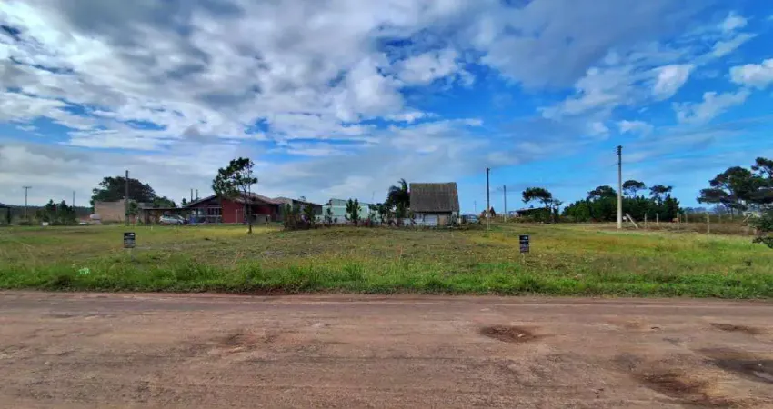 Terreno à venda no Bairro Praia Valverde com 300 m² de área privativa
