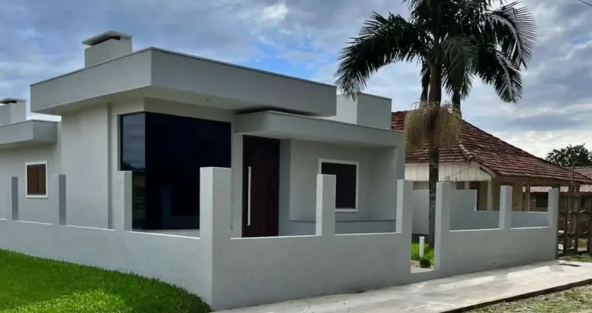 Casa 03 Dorm à venda no Bairro Rondinha com 137 m² de área privativa - 2 vagas de garagem