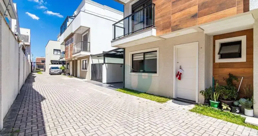 Sobrado triplex semi mobiliado com 3 quartos sendo 1 suite e ampla área gourmet coberta hauer