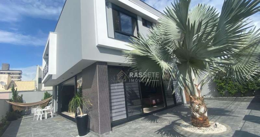 LINDA CASA MOBILIADA ALTO PADRÃO EM NAVEGANTES/SC