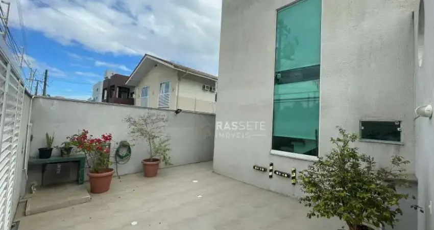 Casa com 3 quartos à venda na Rua Padre Agostinho Rombadi, 48, Centro, Navegantes