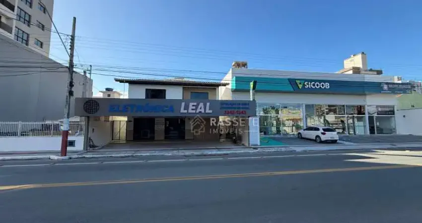 IMÓVEL COM EXCELENTE POTENCIAL COMERCIAL NO CENTRO DE NAVEGANTES/SC