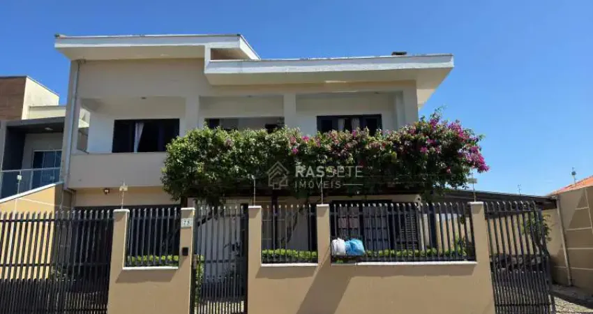 CASA ALTO PADRÃO Á 150 METROS DO MAR EM NAVEGANTES/SC