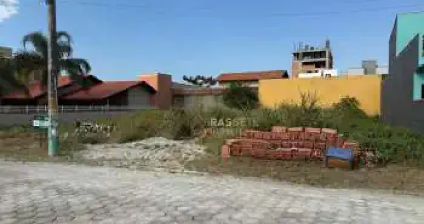Terreno à venda na Rua Senador Antônio Carlos Konder, Meia Praia, Navegantes