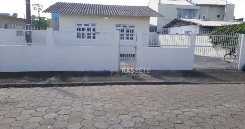 Casa com 3 quartos à venda na Rua Guilherme Palumbo, 170, Centro, Navegantes
