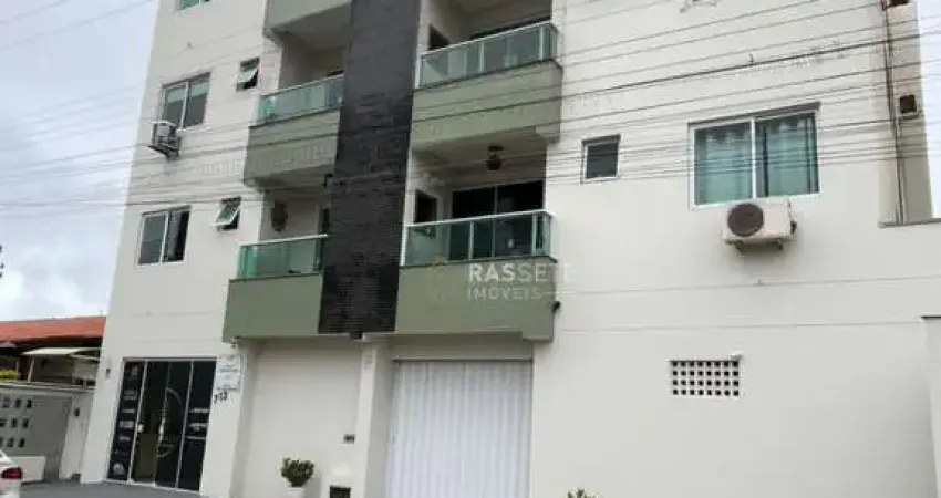 Apartamento a 700 metros do mar no residencial lirio do campo