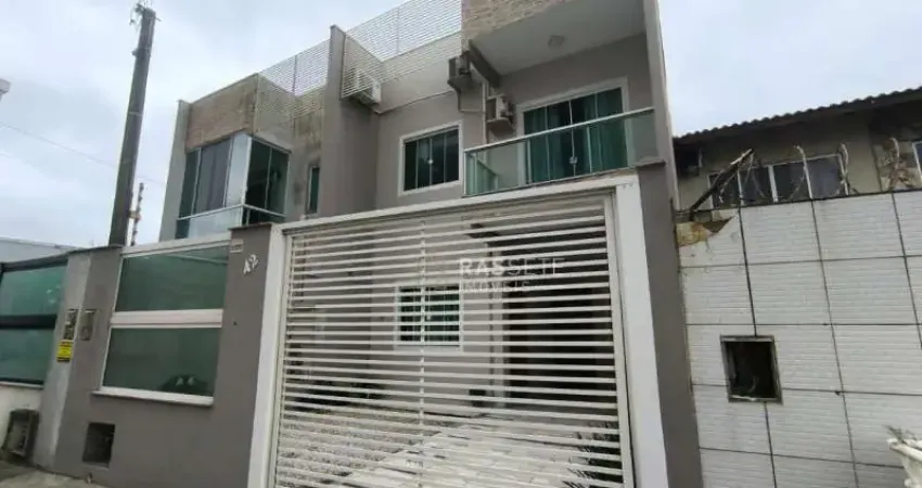 Casa com 5 quartos à venda no Centro, Navegantes 