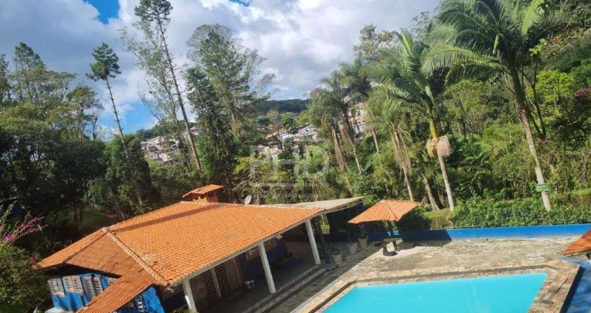 Chácara de 11480m² em Ribeirão Pires. Casarão 266M² area construida 4 Dormitorios, com suíte, piscina, lago pesca