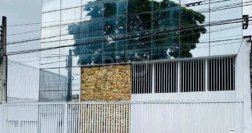 Barracão / Galpão / Depósito à venda no Sacadura Cabral, Santo André 