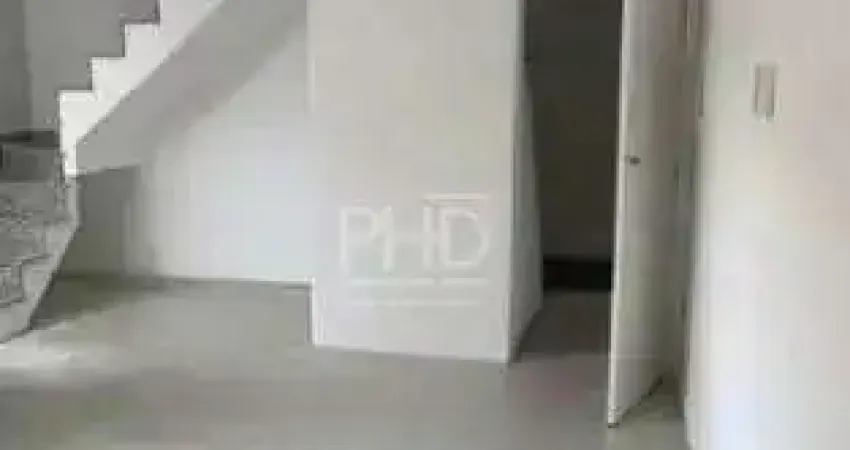 Cobertura Sem Condomínio à Venda com 100m2, 2 quartos, 1 suíte com sacada, 3 banheiros, 1 vaga coberta, Parque Oratório, Santo André - SP