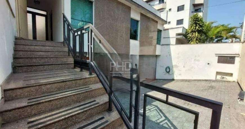 Casa com 5 quartos - sendo 3 sts - No coração do Baeta Neves - SBS