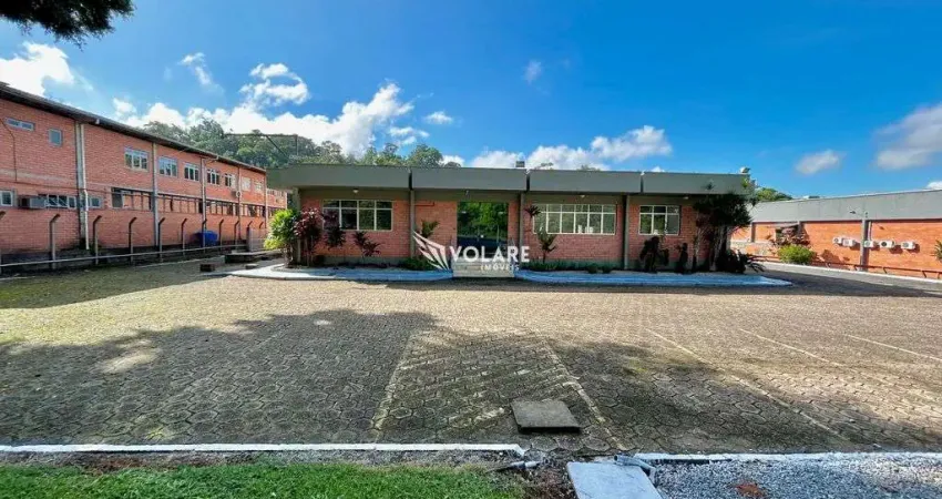Galpão para Locação com 4.900m², no Bairro Itoupavazinha e fácil Acesso à BR-470