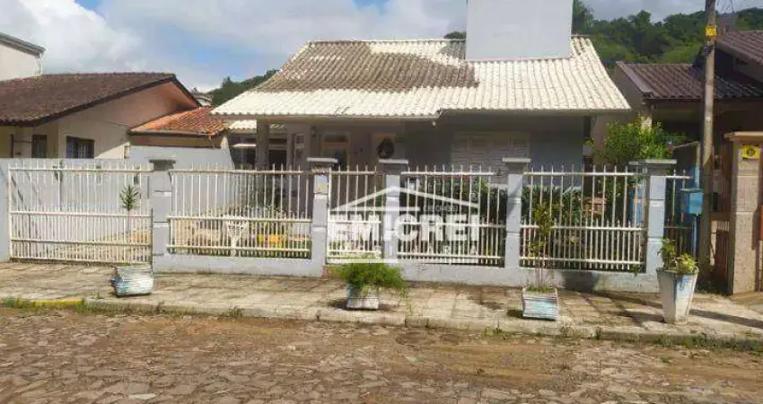 EMICREI VENDE Casa com 03 dormitórios, 130 m² por R$ 532.000 - Angico - São Sebastião do Caí/RS