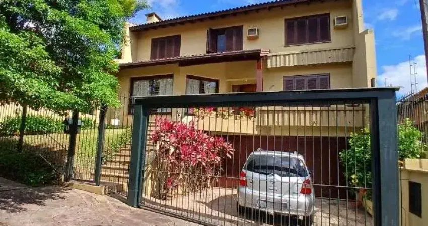 EMICREI VENDE Casa com 03 dormitórios, 318m² por R$ 1.200.000 - Jardim América - São Leopoldo/RS