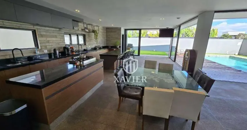 Sobrado de Alto Padrão no Alphaville Nova Esplanada 1 – 4 Suítes, Escritório, Piscina Aquecida e Adega Privativa!