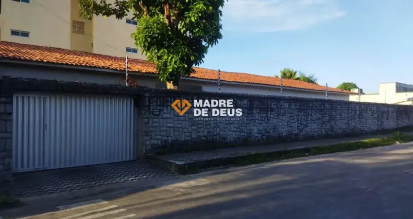Casa com 8 quartos à venda na Rua Ofir, 516, Itaperi, Fortaleza