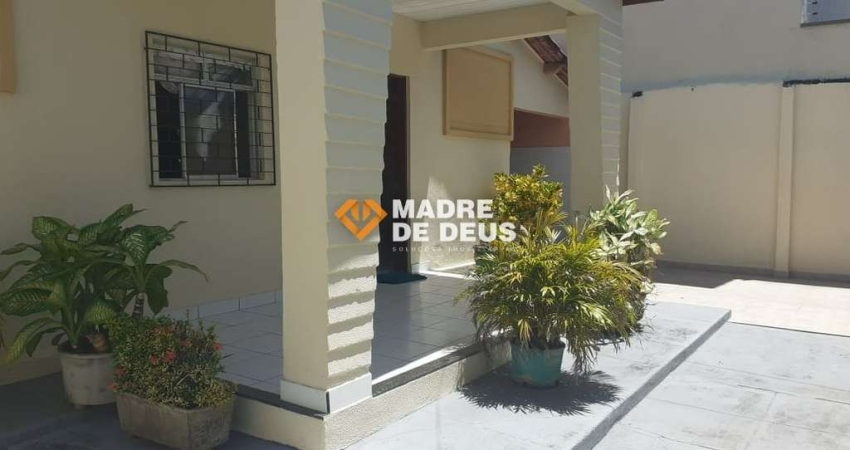 Casa com 3 quartos à venda na Rua Pero Vaz, 312, Messejana, Fortaleza