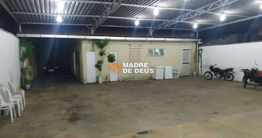 Casa com 4 quartos à venda na Professor Castelo Branco, 210, Parque Araxá, Fortaleza