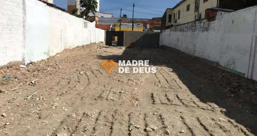 Terreno à venda na Rua Padre Miguelinho, 912, Fátima, Fortaleza