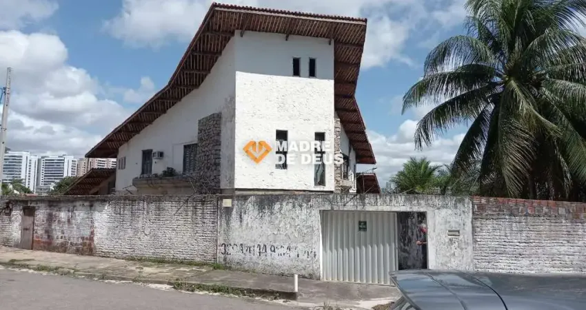 Casa em condomínio fechado com 4 quartos à venda na Rua Glaura Arruda Alcântara, 70, de Lourdes, Fortaleza