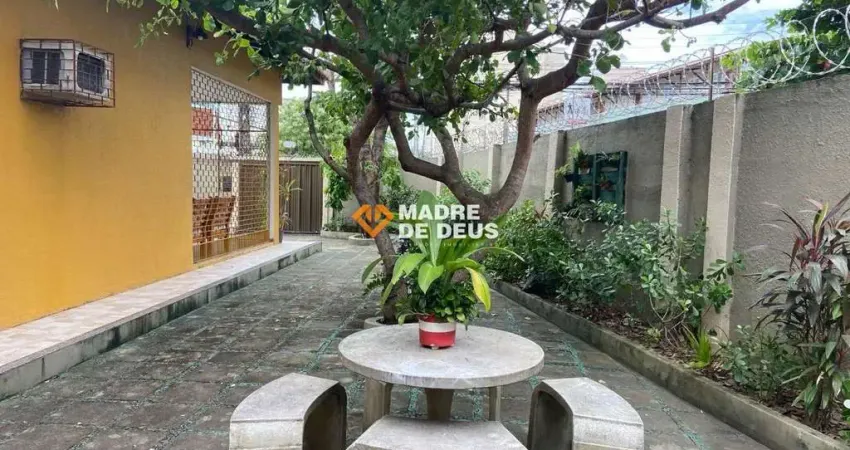 Casa em condomínio fechado com 4 quartos à venda na Rua Moreira de Sousa, 356, Parquelândia, Fortaleza