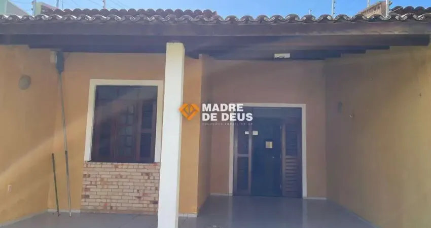 Casa com 3 quartos à venda na José Maria Guimarães, 52, Lagoa Redonda, Fortaleza